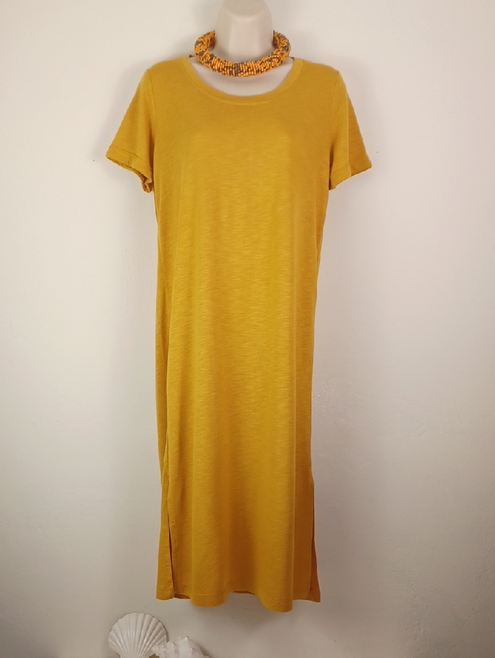 Jessica Simpson Marigold Yellow Short-Sleeve Side Slits Midi Tee-Shirt Dress